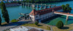 Luftaufnahme des Wasserkraftwerks in Wyhlen.