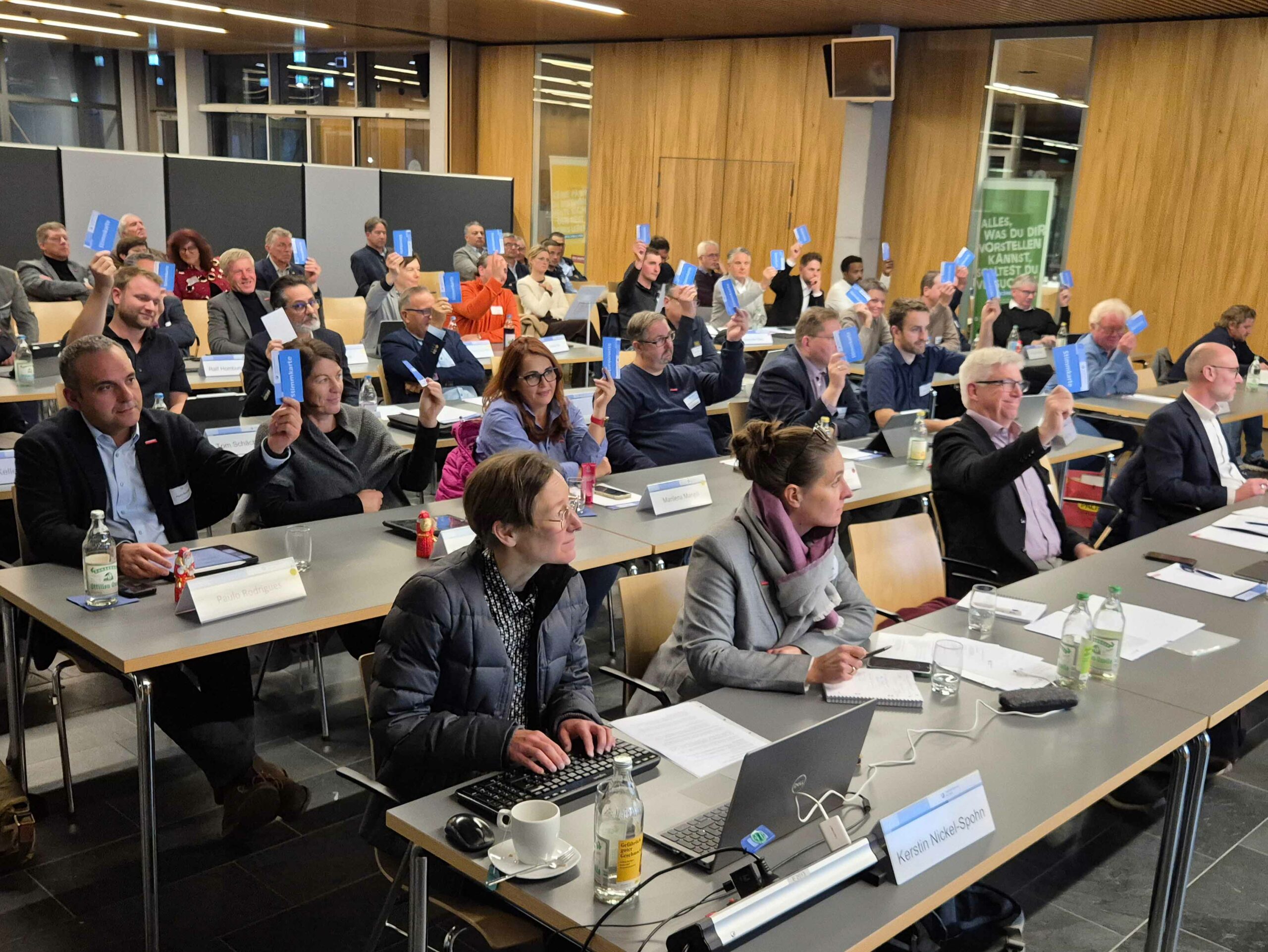 Sitzung der 117. Vollversammlung der Handwerkskammer Konstanz im Foyer der Bildungsakademie Singen.